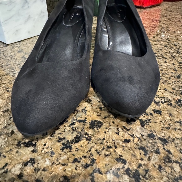 Bandolino Wedge Heels - Picture 2 of 7